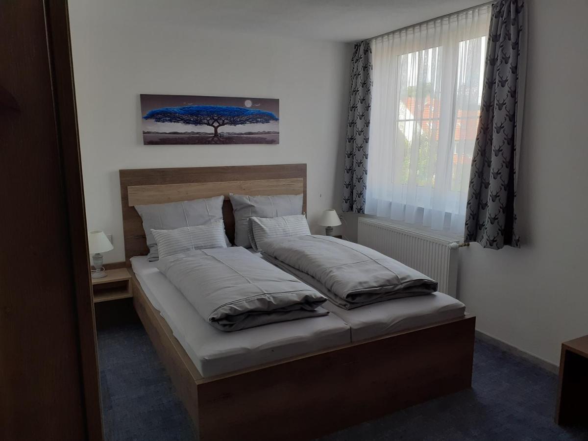 Landgasthof Hotel Lamm Laichingen Extérieur photo