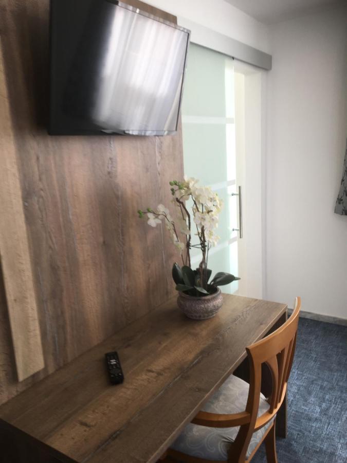 Landgasthof Hotel Lamm Laichingen Extérieur photo